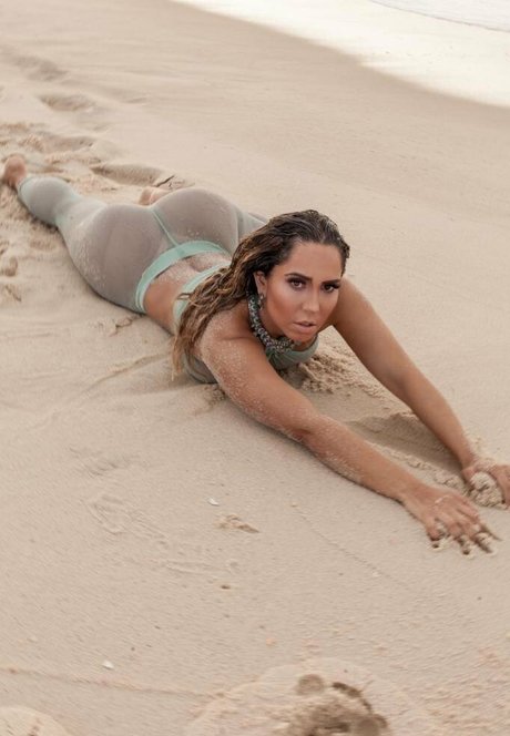 melaooficial naked actress images