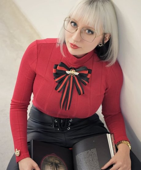 Methvespertine model galleries