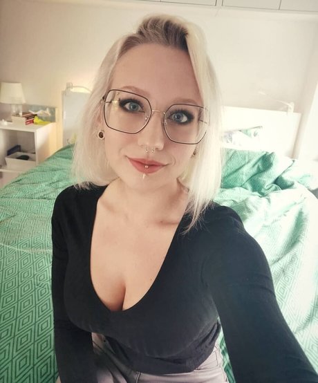 Methvespertine model erotic pic