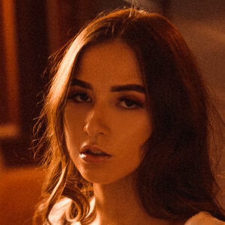 Maddy Woodroff naked pornstar picture