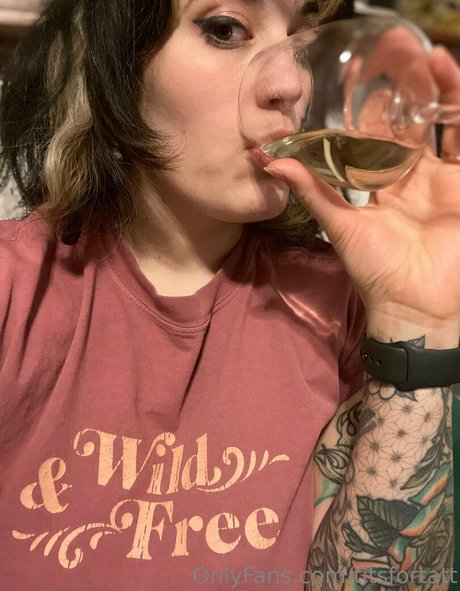 titsfortatt model top pictures