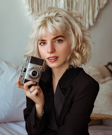 Karina Martins sexy pornstar gallery