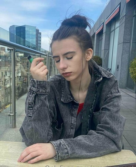 eva innocent nude model pic