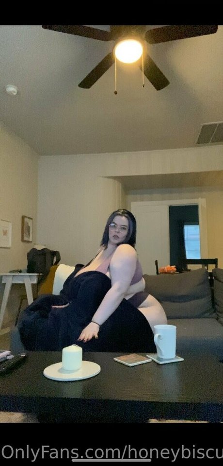 honeybiscuit20 pornstar naked img