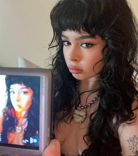 Addison Riecke porn actress galleries