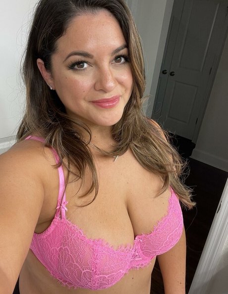 Bella Paz star nice pictures