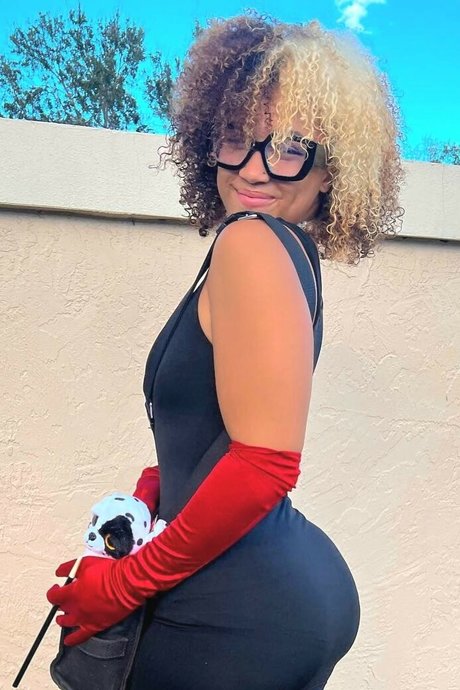 Heaven Collins porn actress picture