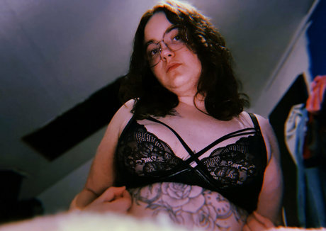 marypoppy pornographic actress pictures