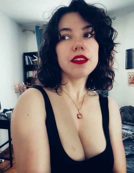 victoiredeblasset hot actress photo