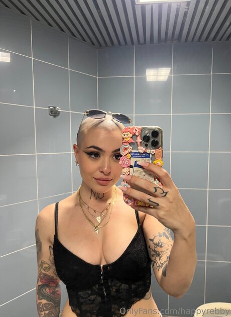 Happyrebby sex model photos