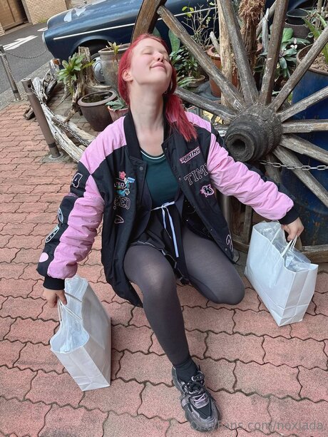 Noxlada art actress images