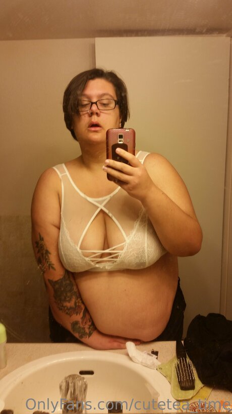 Cutetea Time hd pornstar photo