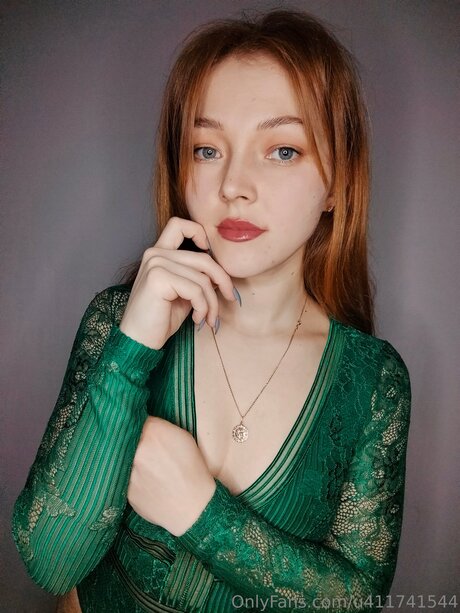 U411741544 star porn img