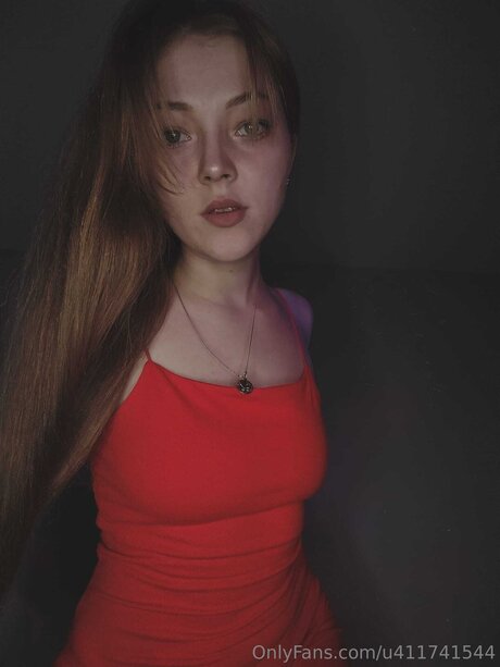 U411741544 art model galleries