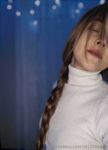 U411741544 exclusive actress image