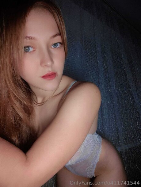 U411741544 hot model galleries