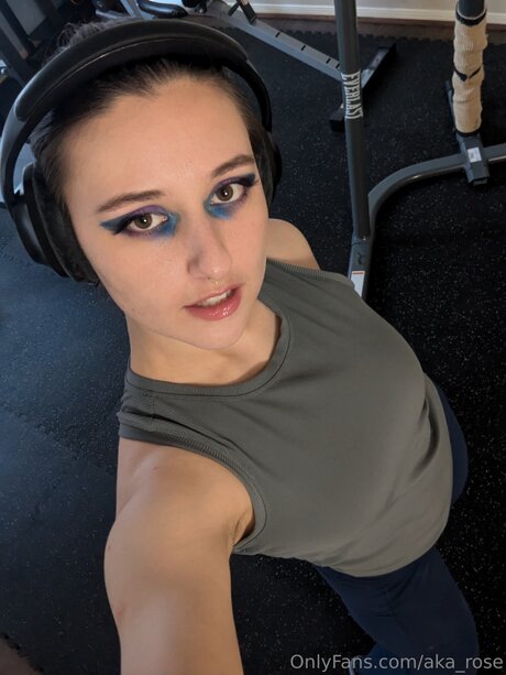 Aka Rose perfect star pictures