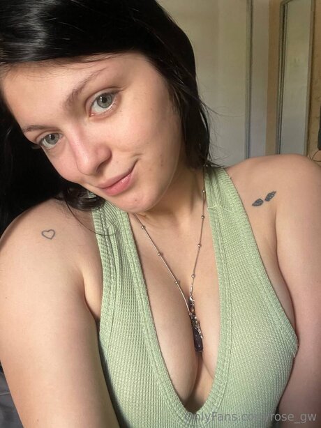 Kindlerose porn model pic