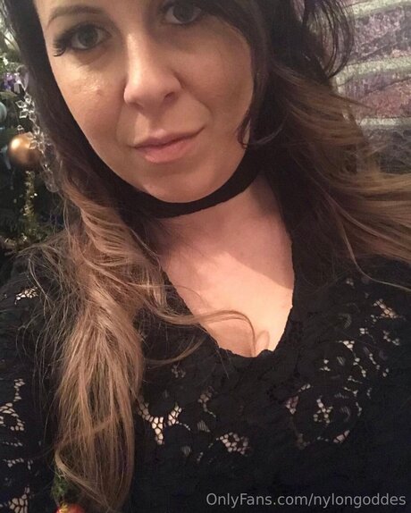 Nylongoddes model pretty gallery