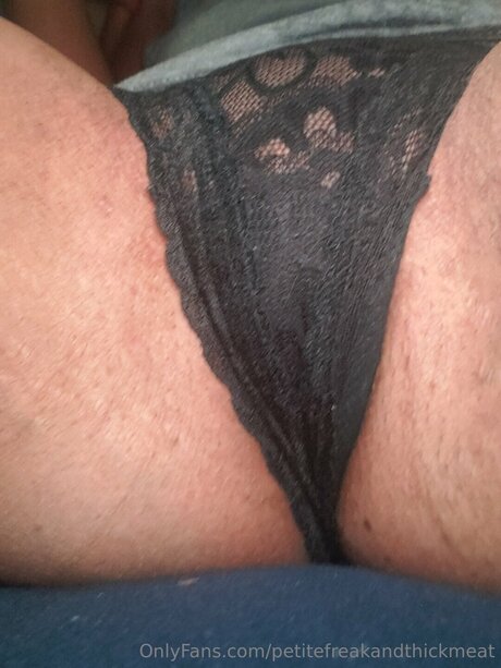 Petitefreakandthickmeat art model photo