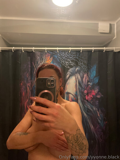 Yvonne Black adult actress galleries