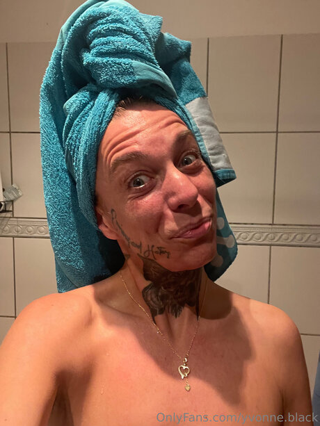 Yvonne Black star high quality image