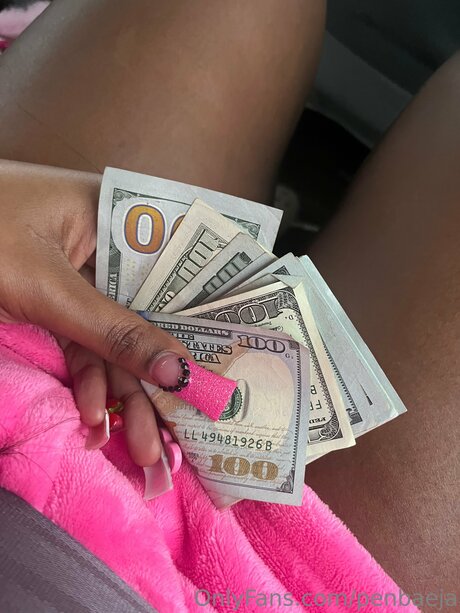 Heavensanjizzls pornstar image