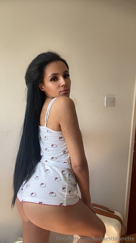 Baddestbrunette sexy star pictures