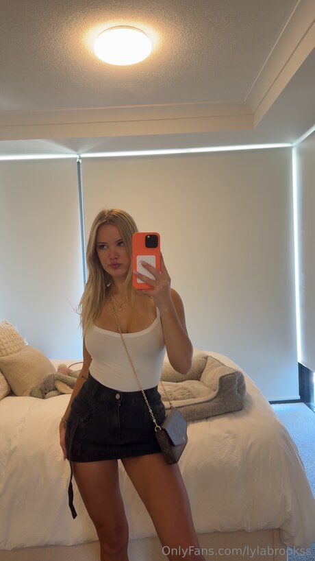 Lylabrookss pornstar exclusive img