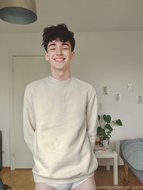 Gustave En Icarie naked pornstar pic