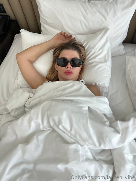 Dr Louren nice model pics