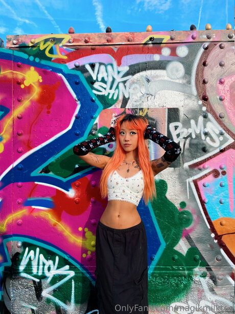 Magikmilktea hot model picture