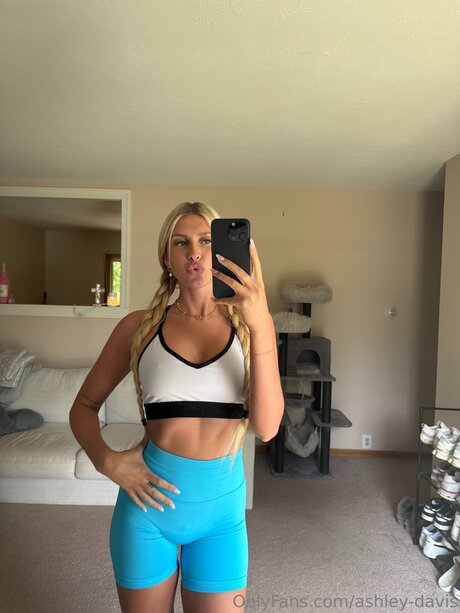 Ashley Davis star naked gallery