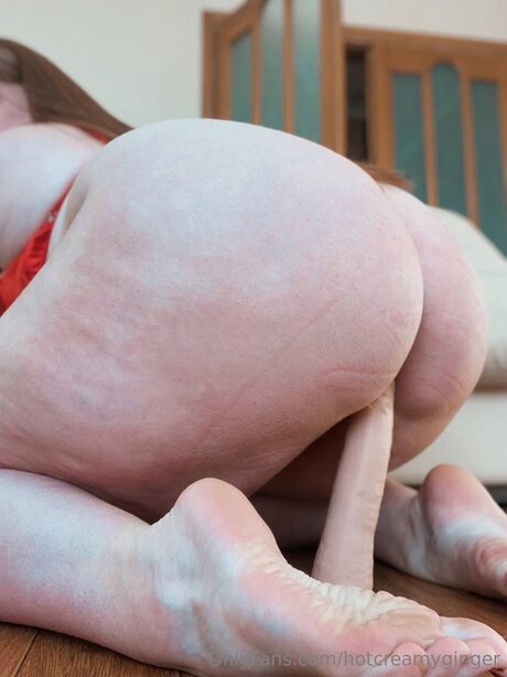 Hotcreamyginger perfect actress photo