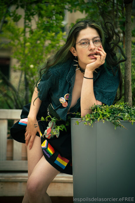 Poilsdesorcier Efree model exclusive gallery