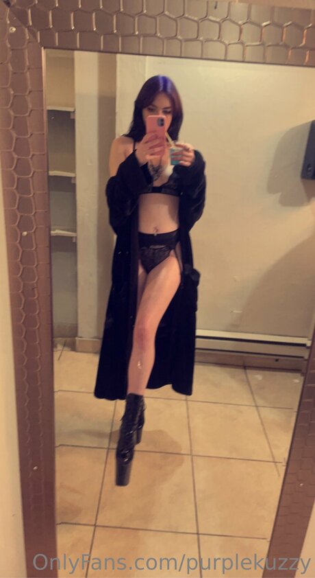 Caspersthickxx nude pornstar picture