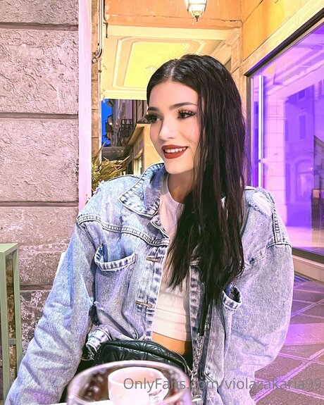 Violazakaria99 star hot images