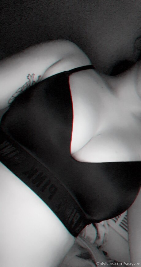 Sexyvee star perfect pics