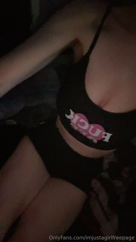 Imjustagirlfreepage sexy actress gallery