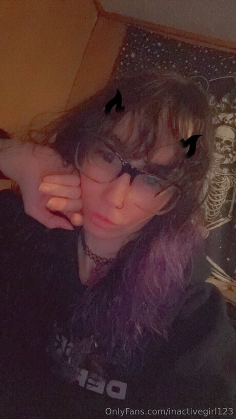 Imjustagirlfreepage model free photos