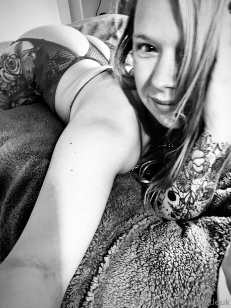 Lottie Rose Free hot star pics