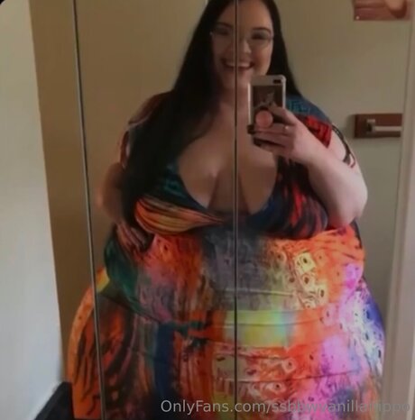 Ssbbwvanillahippo nudes model img