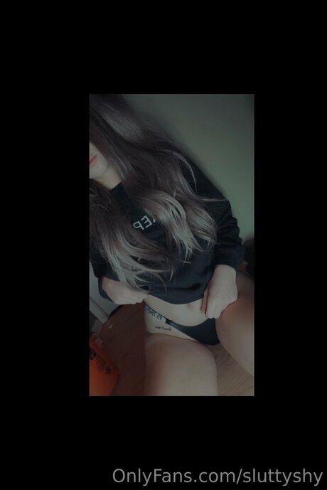 lesbian squirt onlyfans porn image