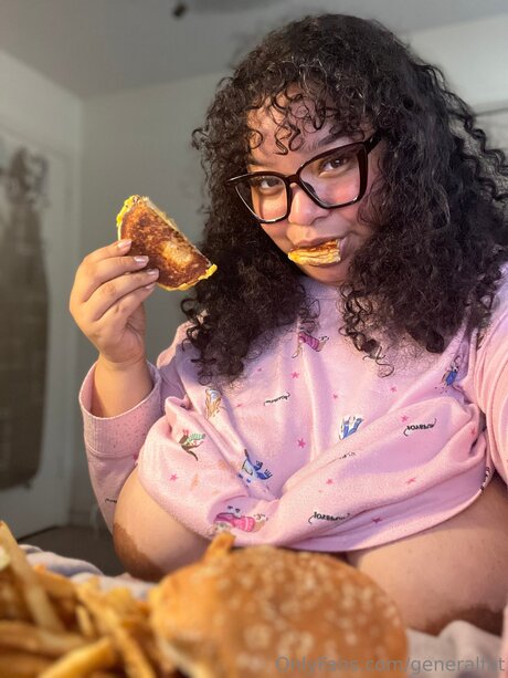 Generalfat nudes star photo