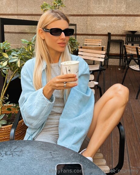 Your Sweet Mummy star adult galleries