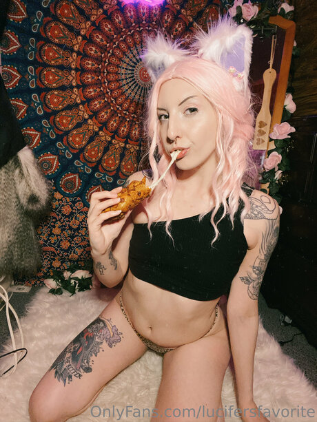 Lucifersfavorite hot model pic