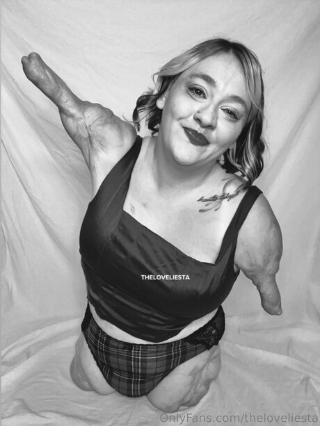 Theloveliesta profile pic