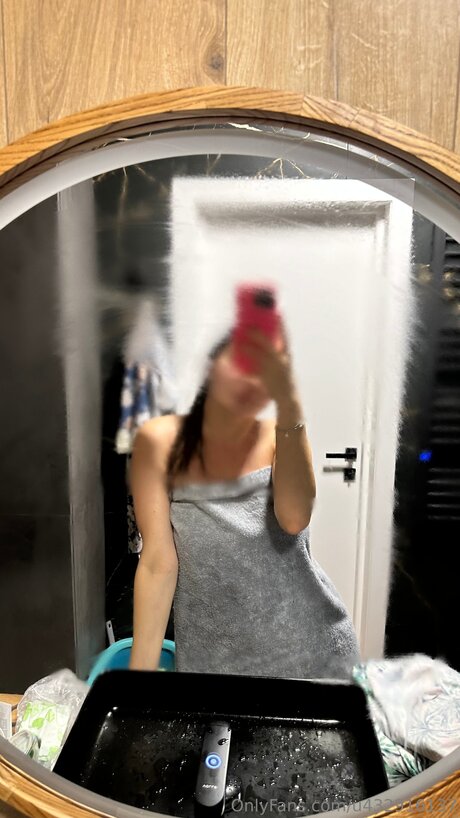 Arinaarina star nudes photos