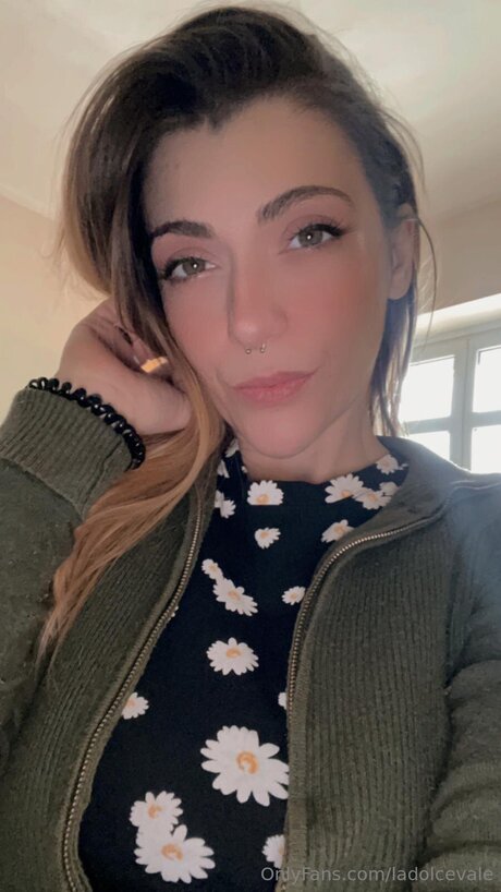 Latuavale naked star gallery