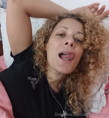 Agustinamof hot model pic